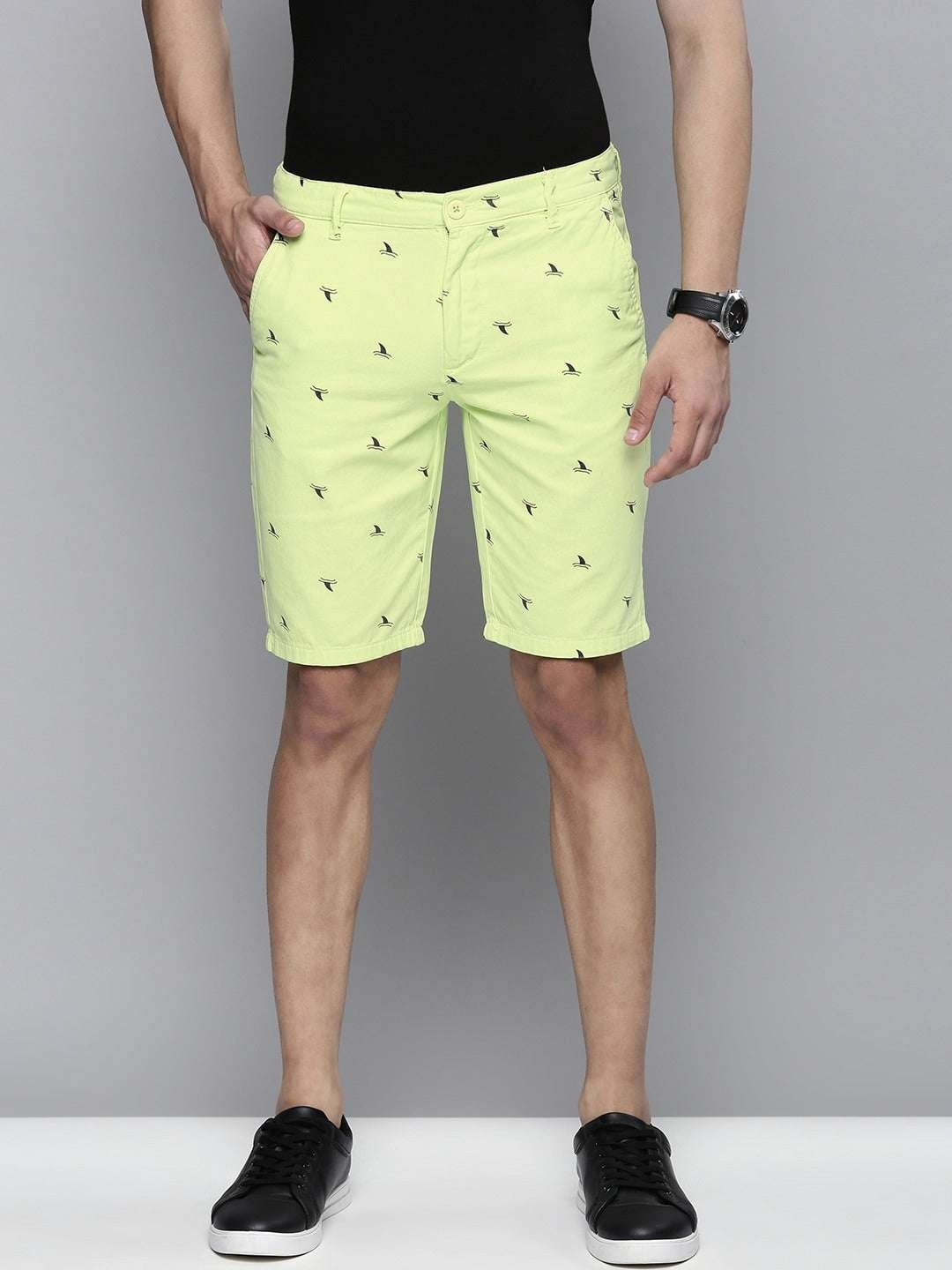 Men's Green Slim Fit Solid Casual Shorts