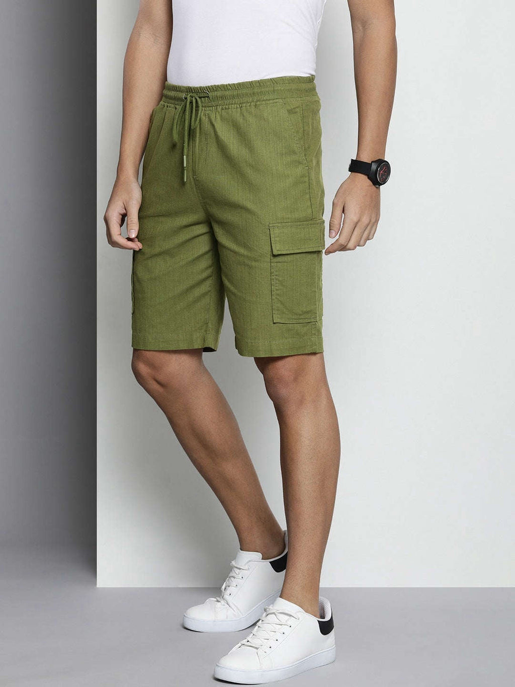 Men's Green Slim Fit Solid Casual Shorts