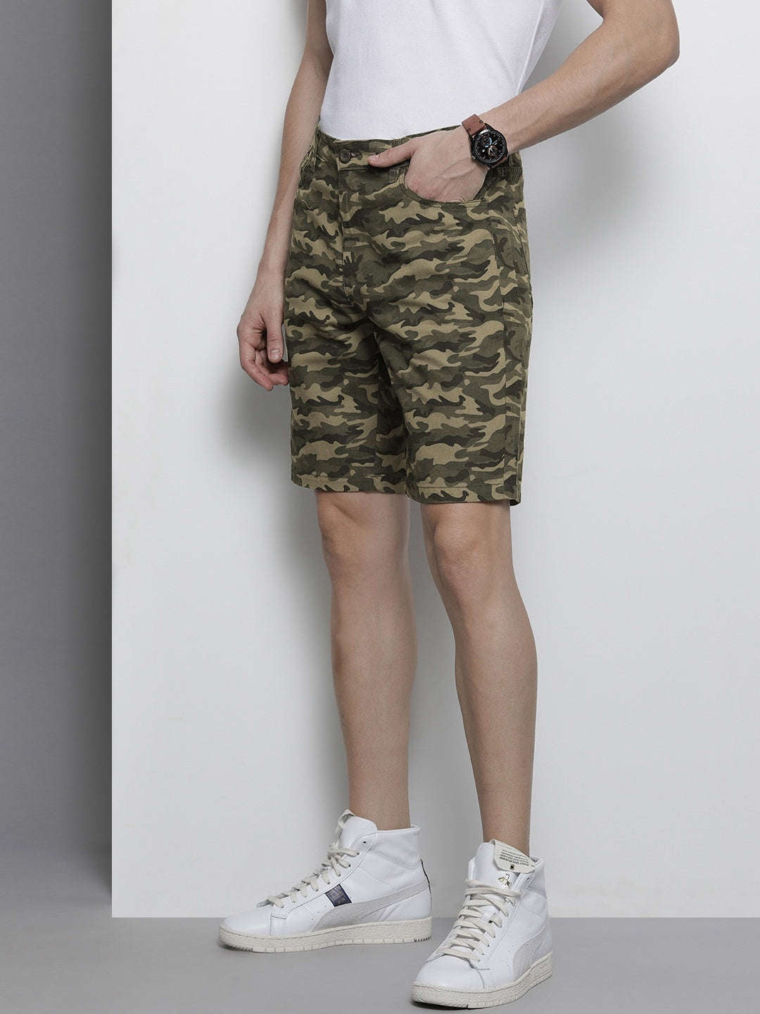 Men's Olive Slim Fit Solid Casual Shorts