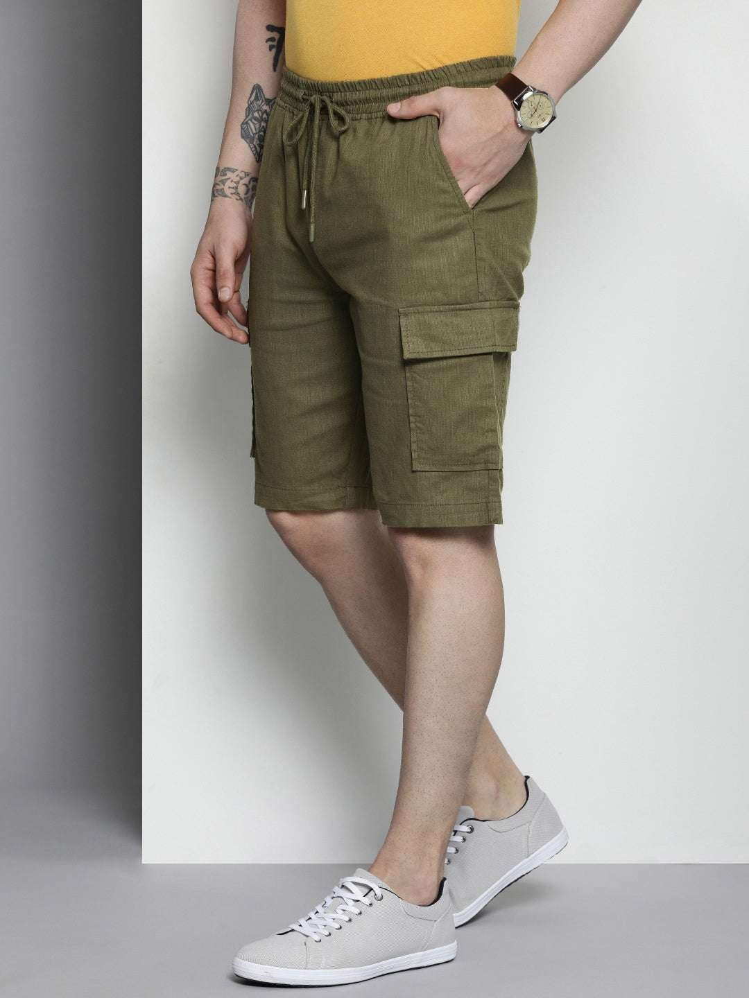 Men's Green Slim Fit Solid Casual Shorts
