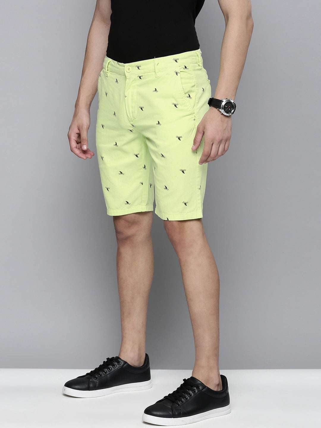 Men's Green Slim Fit Solid Casual Shorts