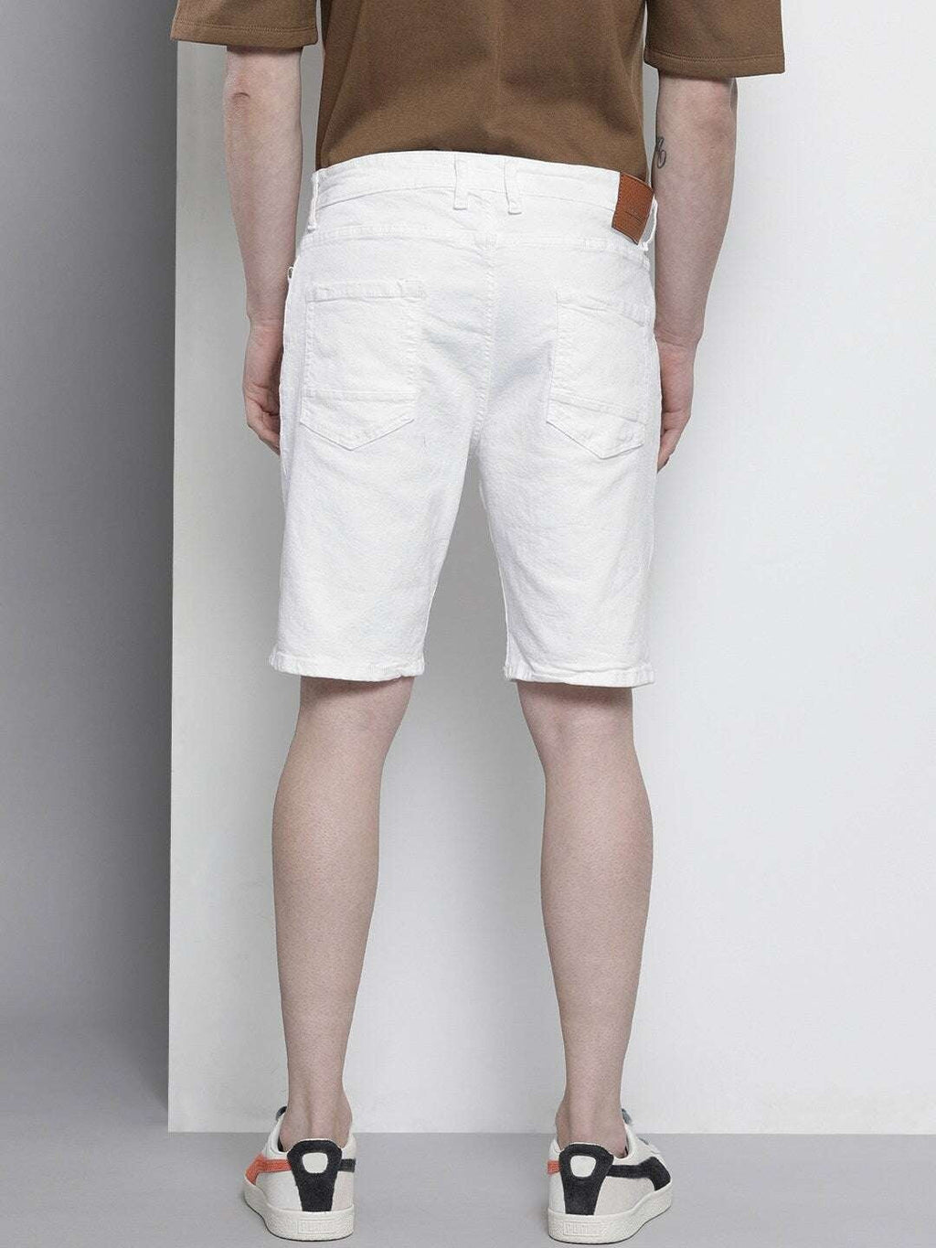 Men's White Slim Fit Printed Casual Shorts