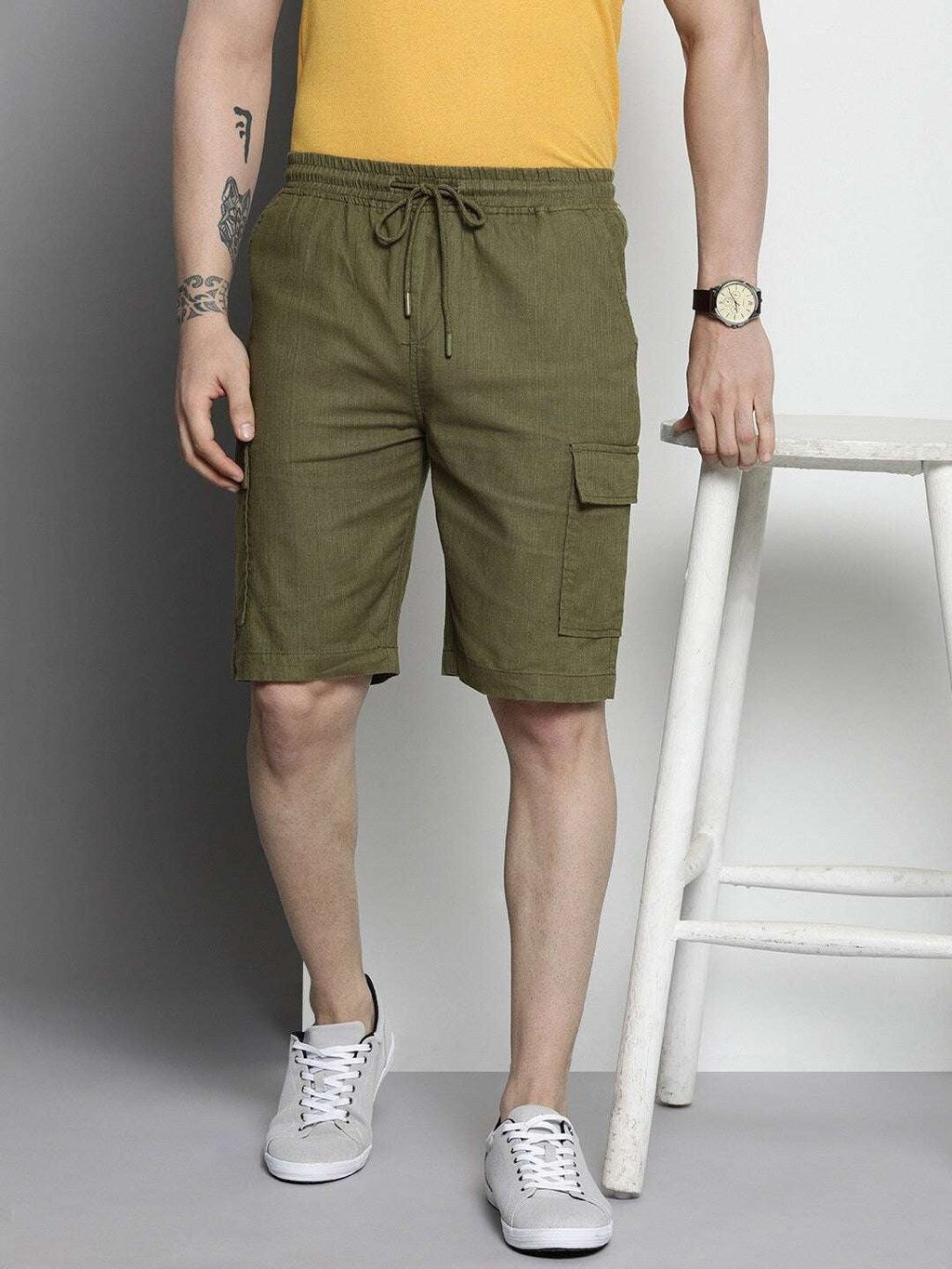 Men's Green Slim Fit Solid Casual Shorts