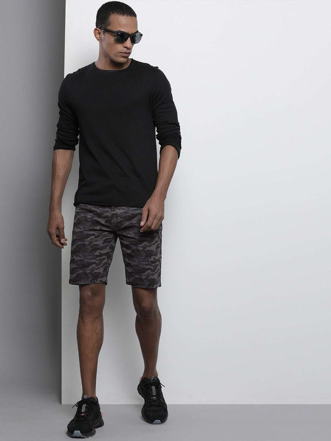 Men's Grey Slim Fit Solid Casual Shorts