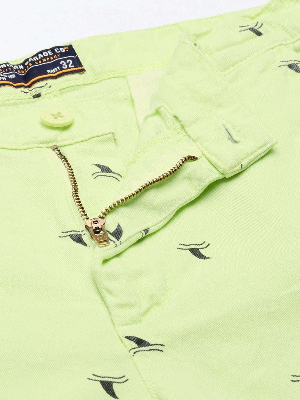 Men's Green Slim Fit Solid Casual Shorts