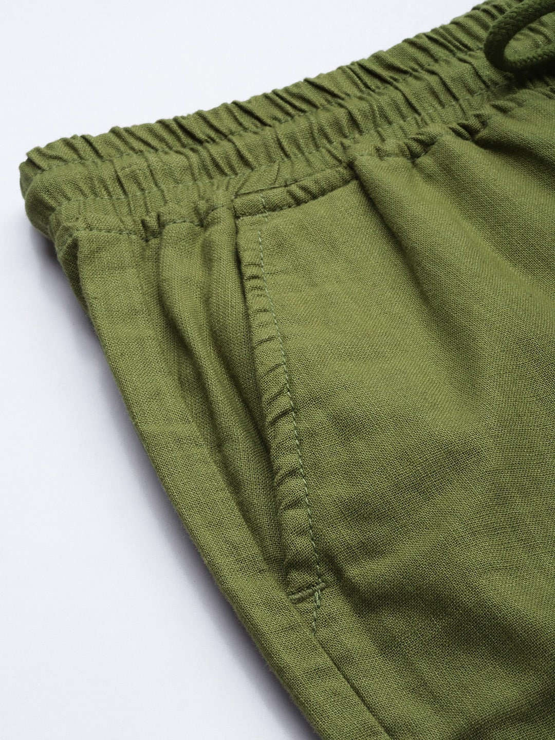 Men's Green Slim Fit Solid Casual Shorts