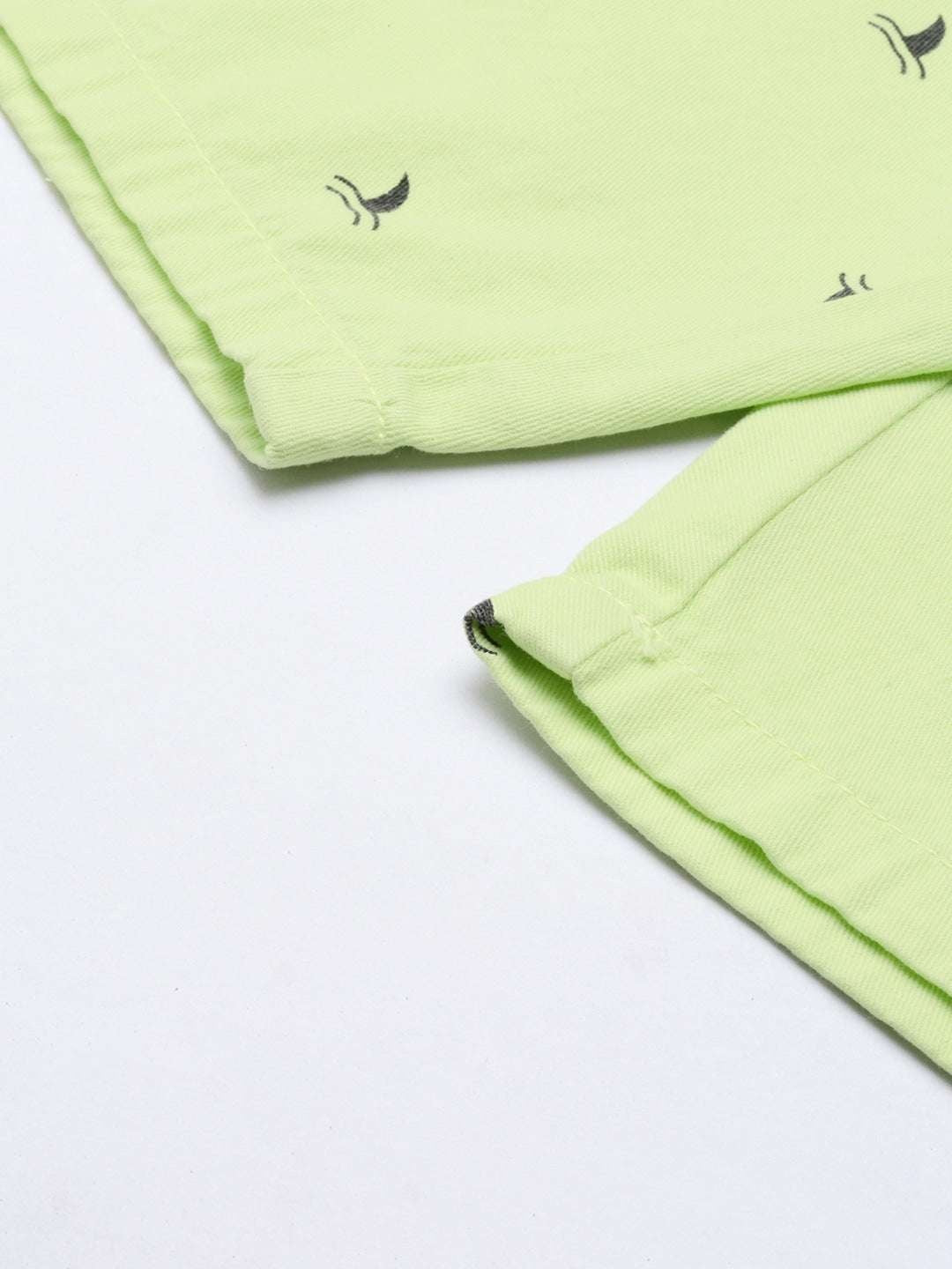 Men's Green Slim Fit Solid Casual Shorts