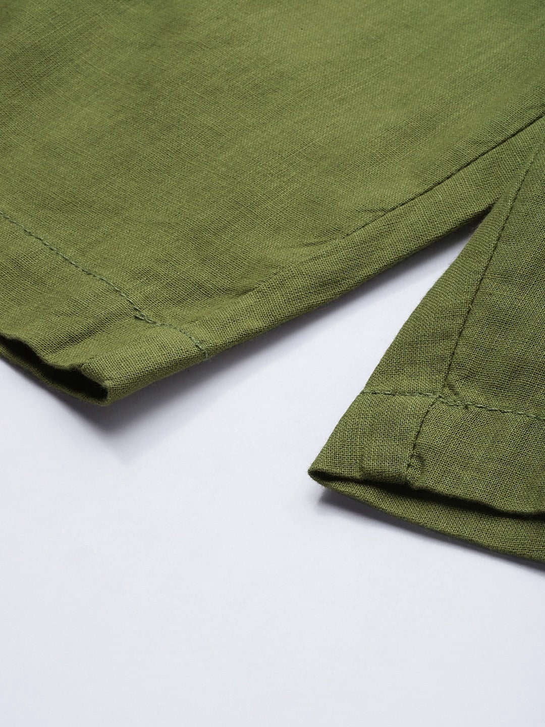 Men's Green Slim Fit Solid Casual Shorts