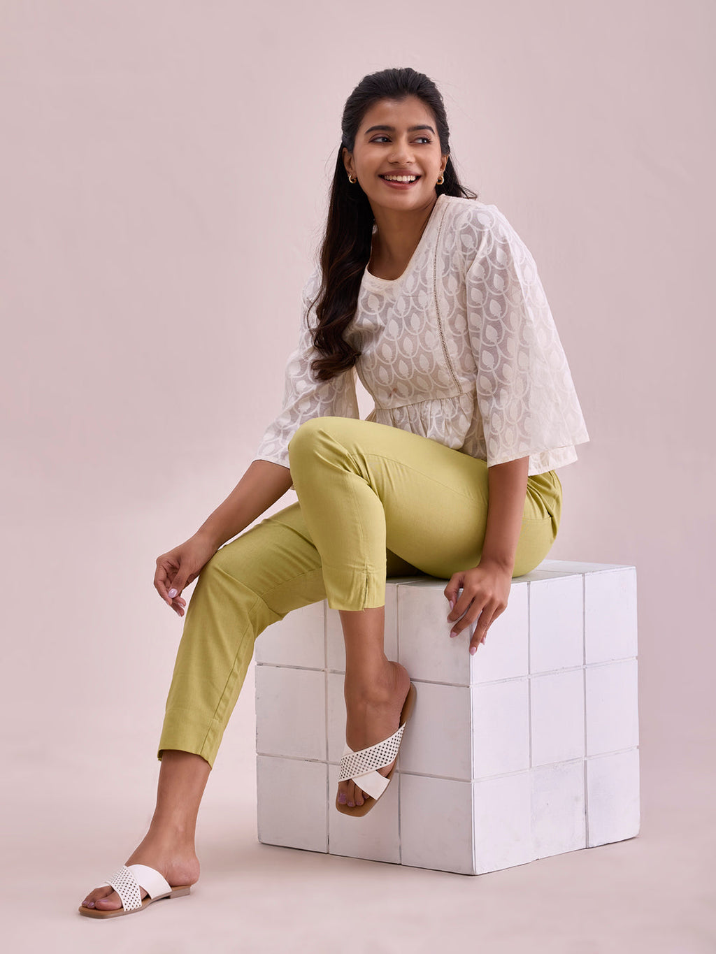 Light Pista Cotton Pencil Pant