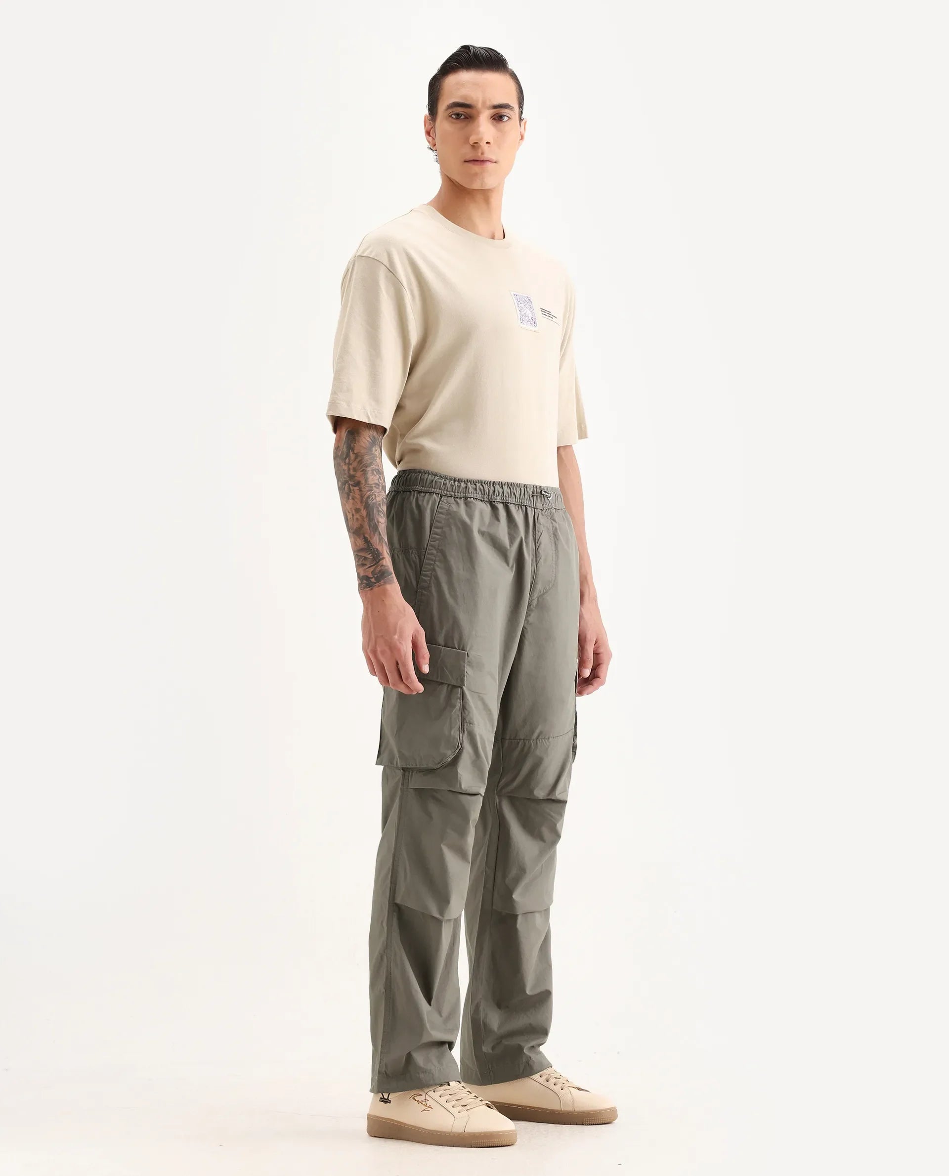 Rare Rabbit Men's Parc Dusky Olive Cotton Plain Regular Fit Trouser