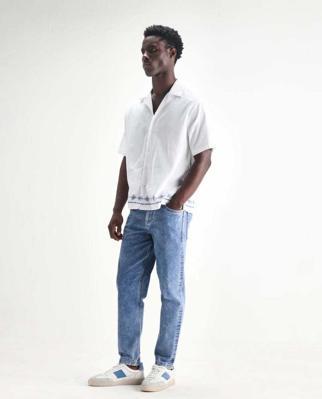 Rare Rabbit Men's Sam-2 Light Blue Cotton Plain Kurt Carrot Fit Jeans