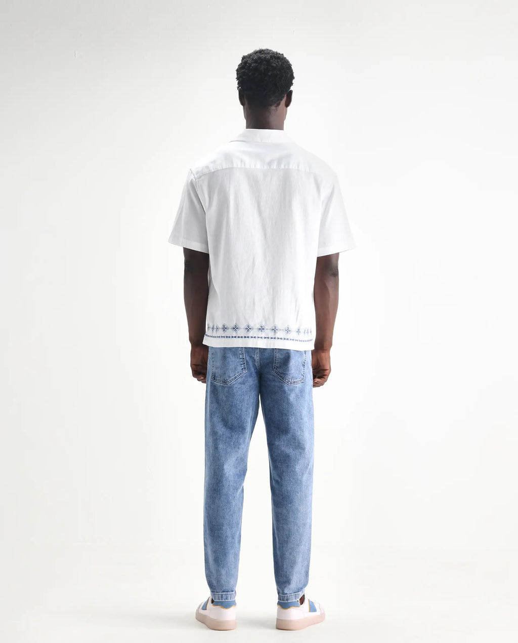 Rare Rabbit Men's Sam-2 Light Blue Cotton Plain Kurt Carrot Fit Jeans