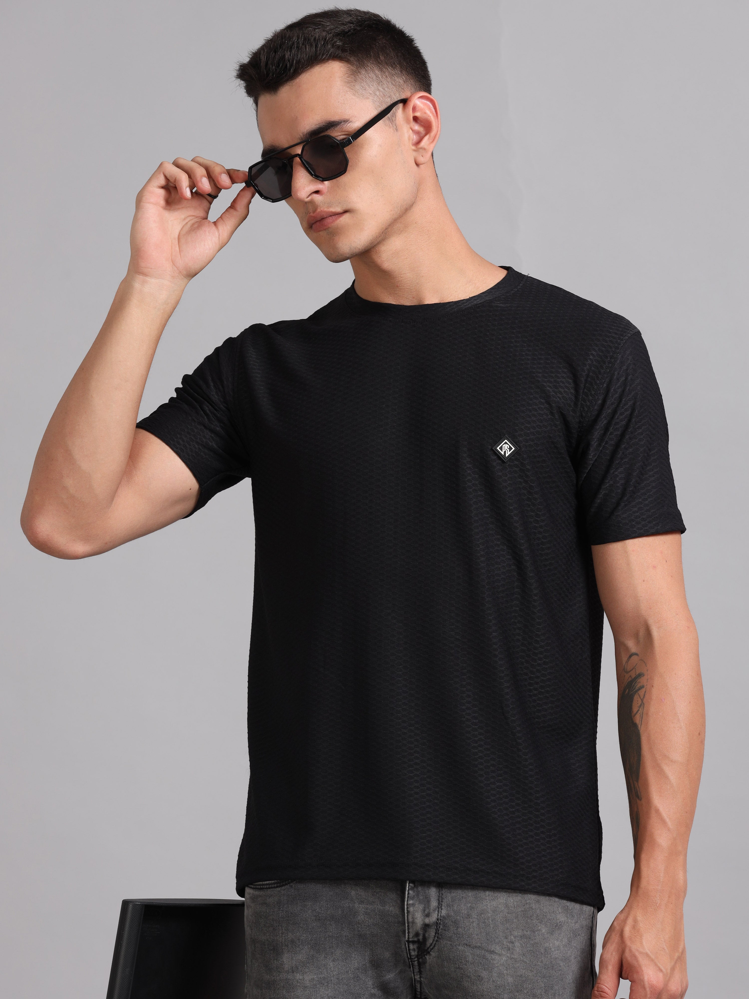 Men Whirl Tex Black T-Shirt