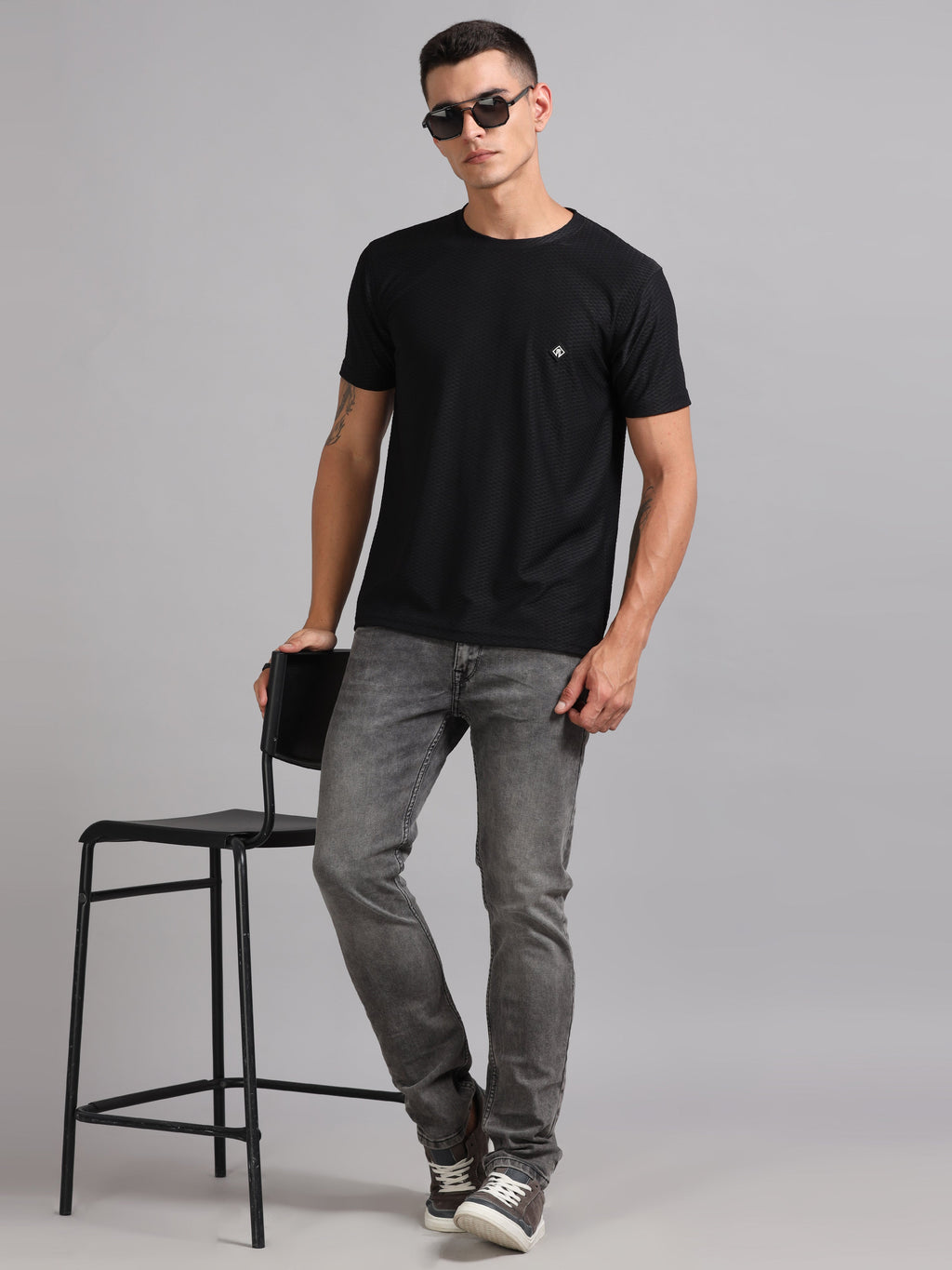Men Whirl Tex Black T-Shirt