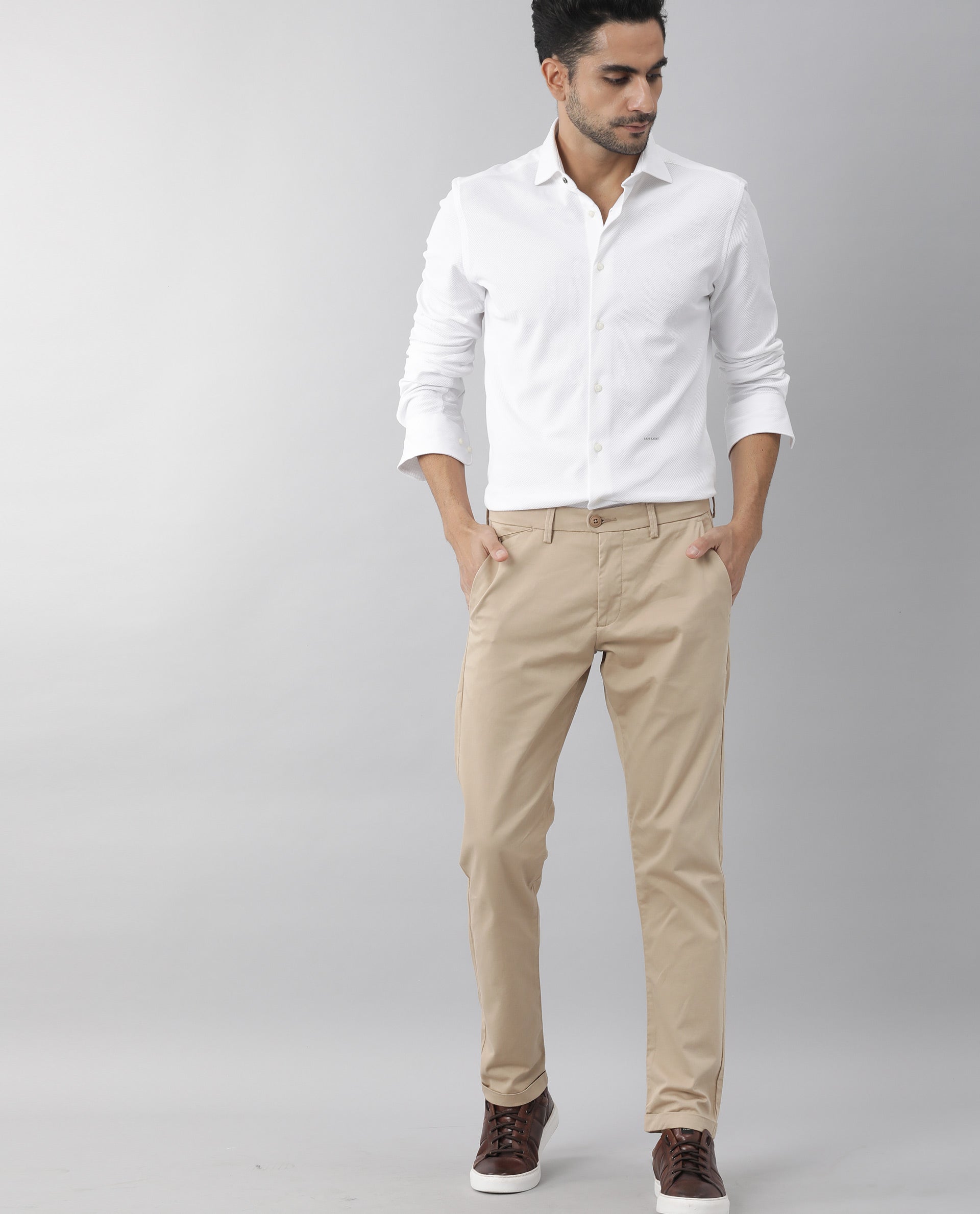 Rare Rabbit Men's Venezya White Cotton Plain Regular Fit Full Sleeve Spread Collar Shirt