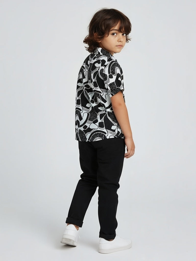 HOP Kids Boys Black and White Abstract Print Resort-Fit Shirt