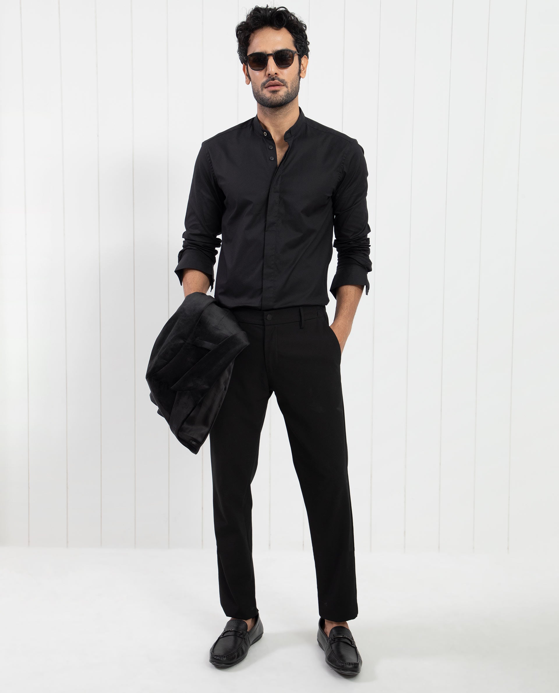 Rare Rabbit Men's Pristina Black Cotton Plain Regular Fit Full Sleeve Mandarin Collar Shirt