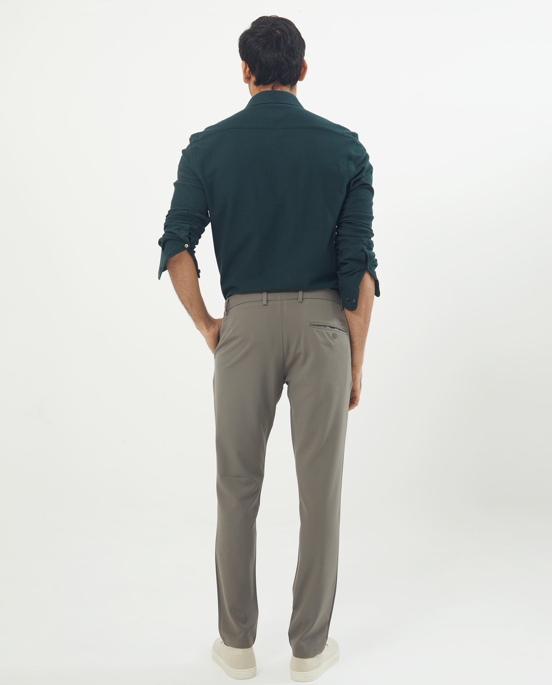 Rare Rabbit Men's Venziya Dark Green Cotton Plain Regular Fit Full Sleeve Collared Shirt