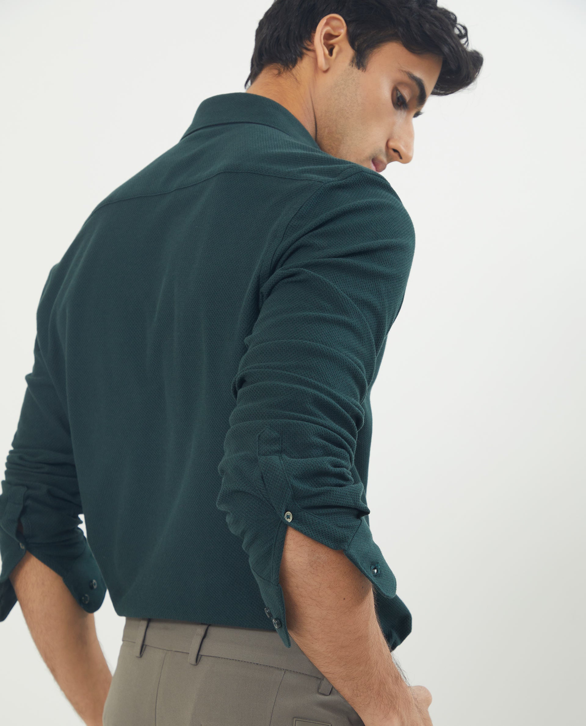 Rare Rabbit Men's Venziya Dark Green Cotton Plain Regular Fit Full Sleeve Collared Shirt